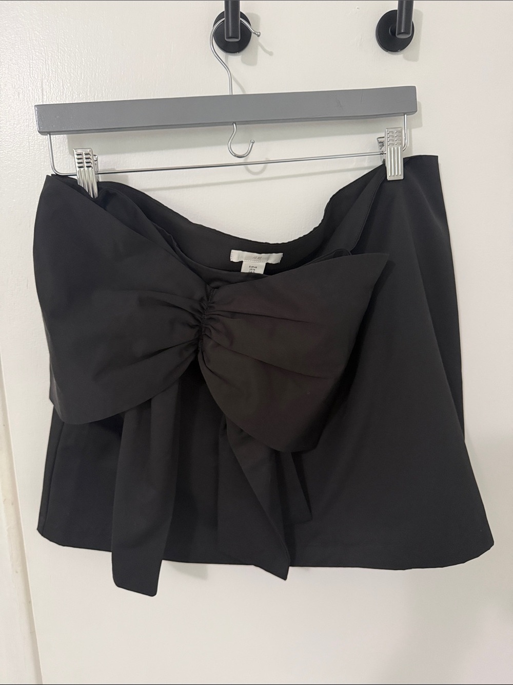 H&M Black Mini Skirt with Large Bow